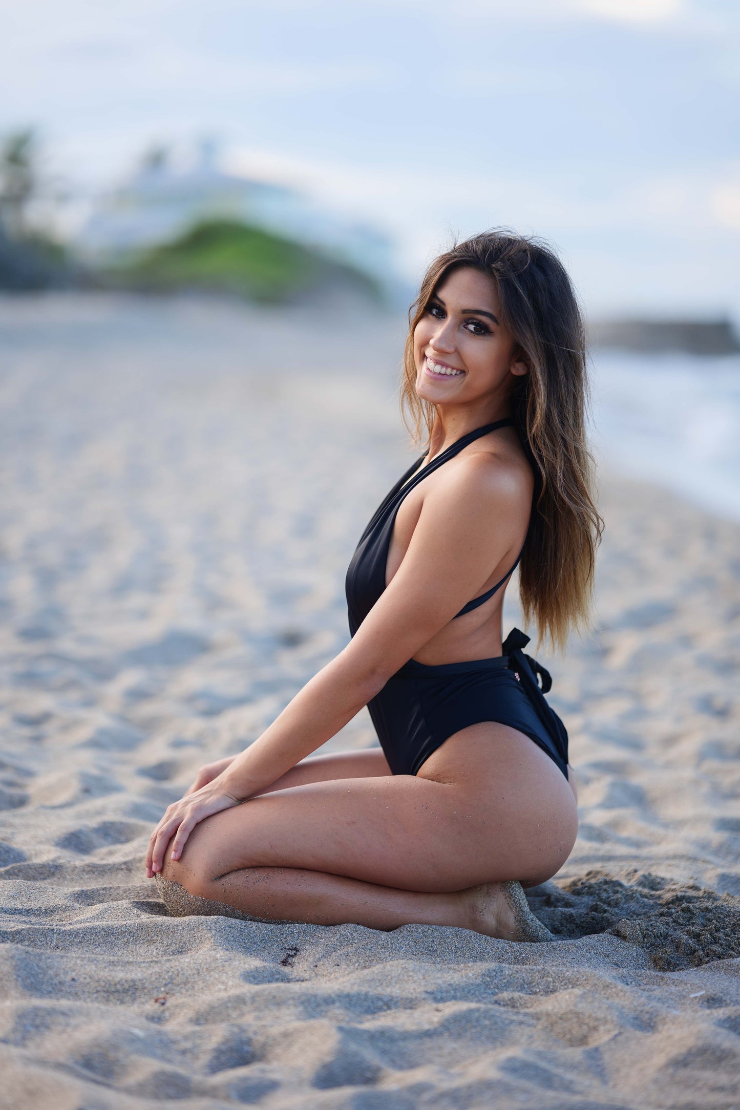 ONE PIECE SOL DEEP NECKLINE ( LONG STRAPS )