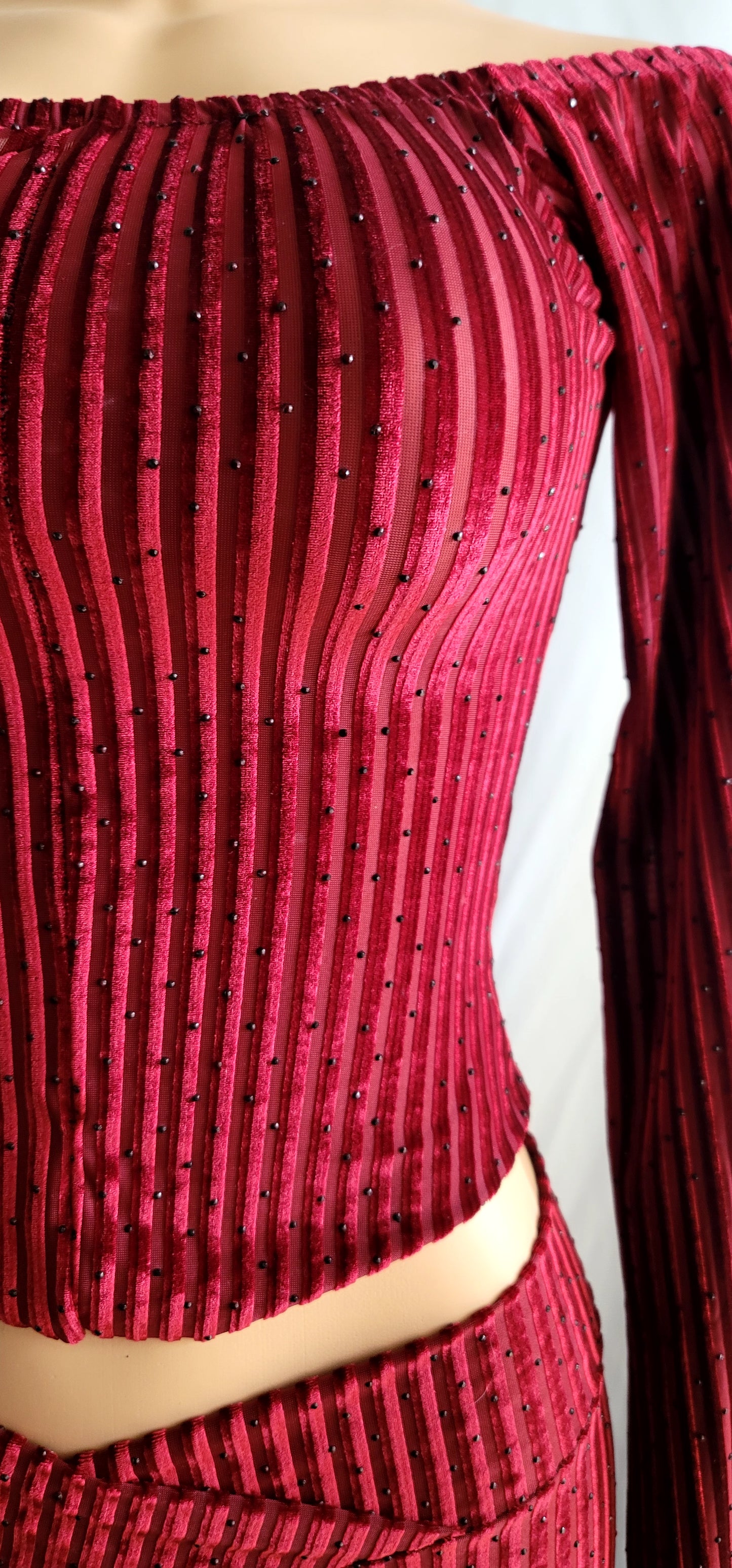 Set Maxi Velvet Mesh Rhinestone Set – Off-Shoulder Glam Elegance Holidays