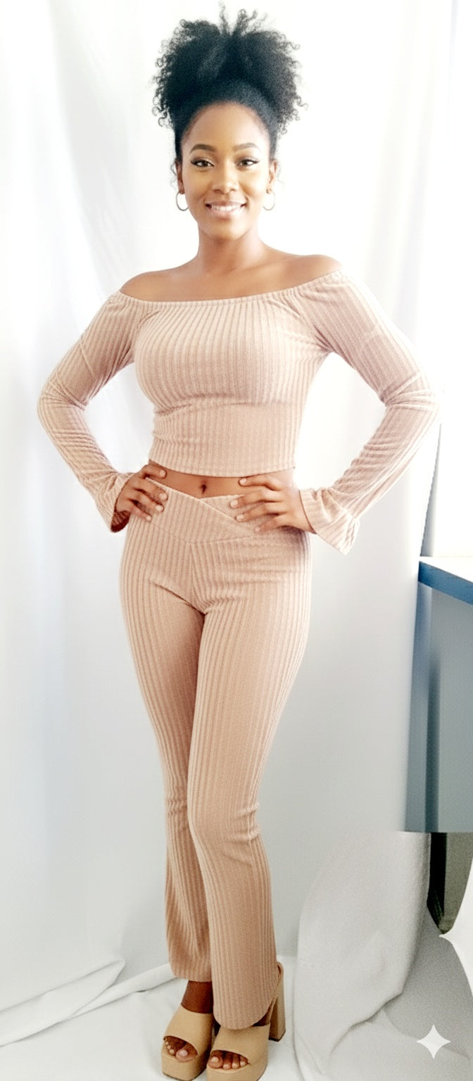 Set Maxi Velvet Mesh Rhinestone Set – Off-Shoulder Glam Elegance Holidays